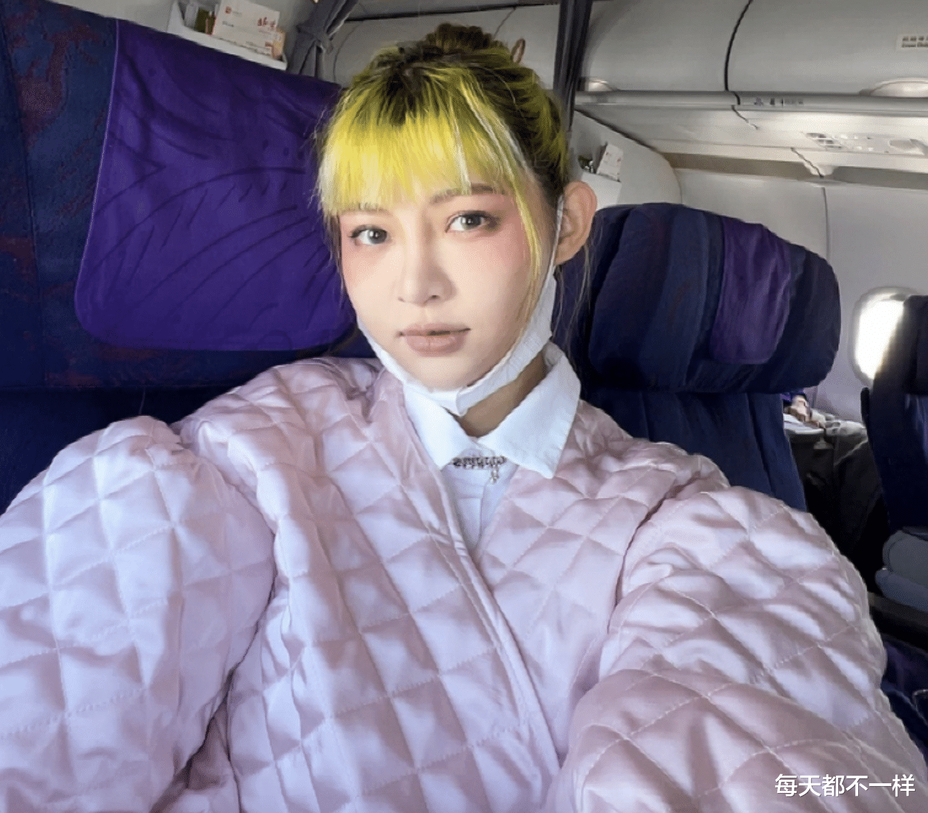 董宇辉|网红为了火干过的离谱事：痞幼把小姑当亲妈，殷世航租个人当亲爹