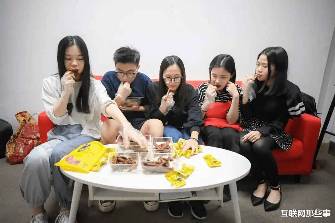 微软|三年结束，被“远程办公”挤爆的服务器，仍需向微软靠拢