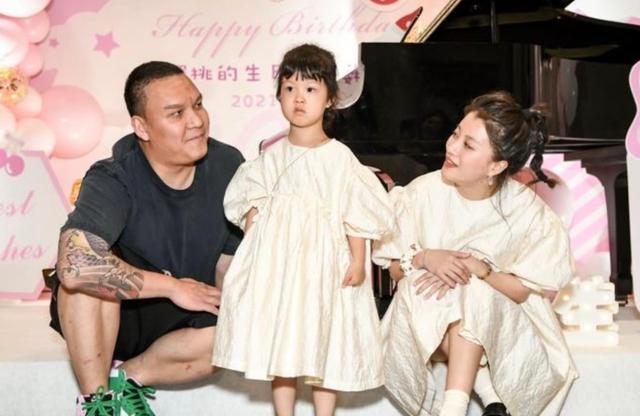 二胎|2022年已诞生12个星二代,5个二胎2对双胞胎,造化弄人境遇大不同