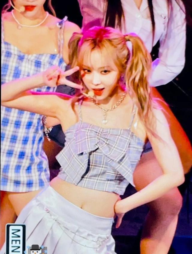 aespa|TWICE官方账号为何大举取关；aespa一天两场校庆，国民人气如何？