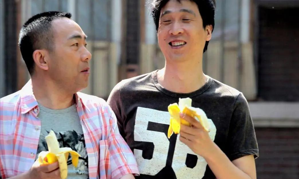 韩兆|喜剧演员韩兆,因丑出名,饰演“条子”成经典,如今53岁生活幸福