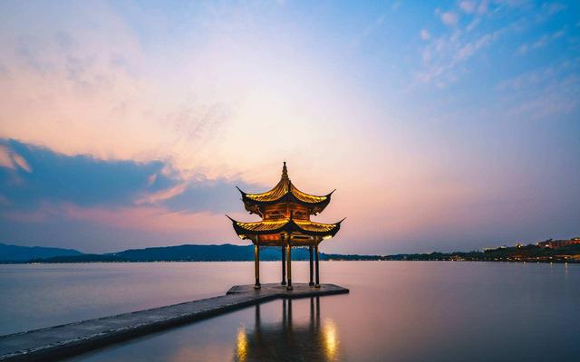 杭州|中国改名很成功的一个湖泊：一听名字就想去，湖水干净可以直接喝