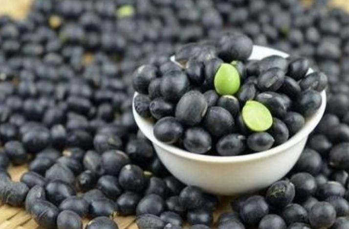 黑豆|入冬前吃它补肾最好,两种吃法各有所长!