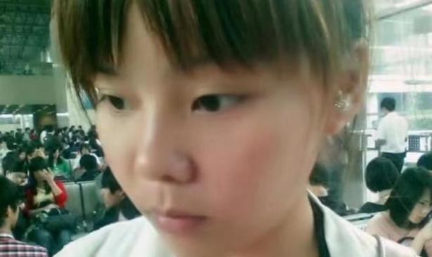 许敏|熊磊晒青涩照欲得网友同情，网友却冷嘲热讽：自作孽不可活！