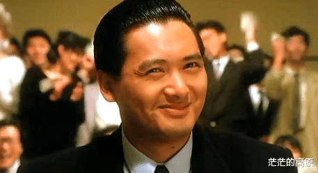 许文强|能够凭借着《上海滩》中许文强的形象，堪称经典的周润发，的确有点门道！