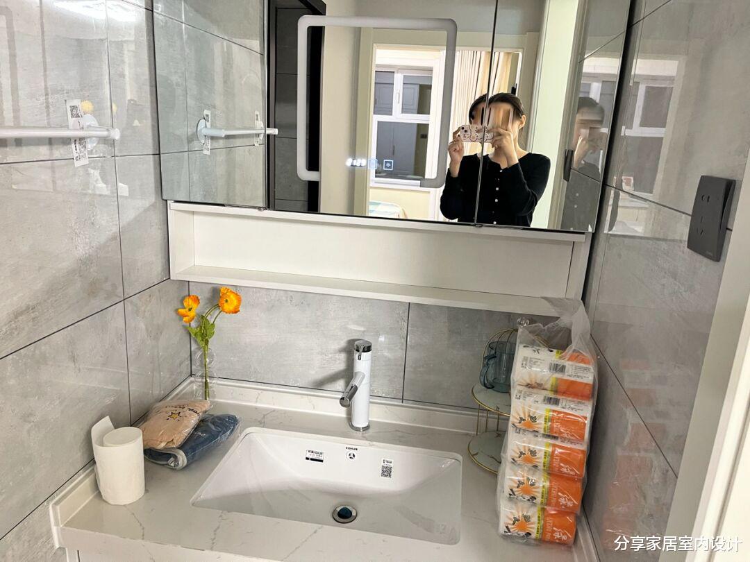 很羡慕这个家,面积不大,装修不豪华,但全屋每个空间都让人喜欢