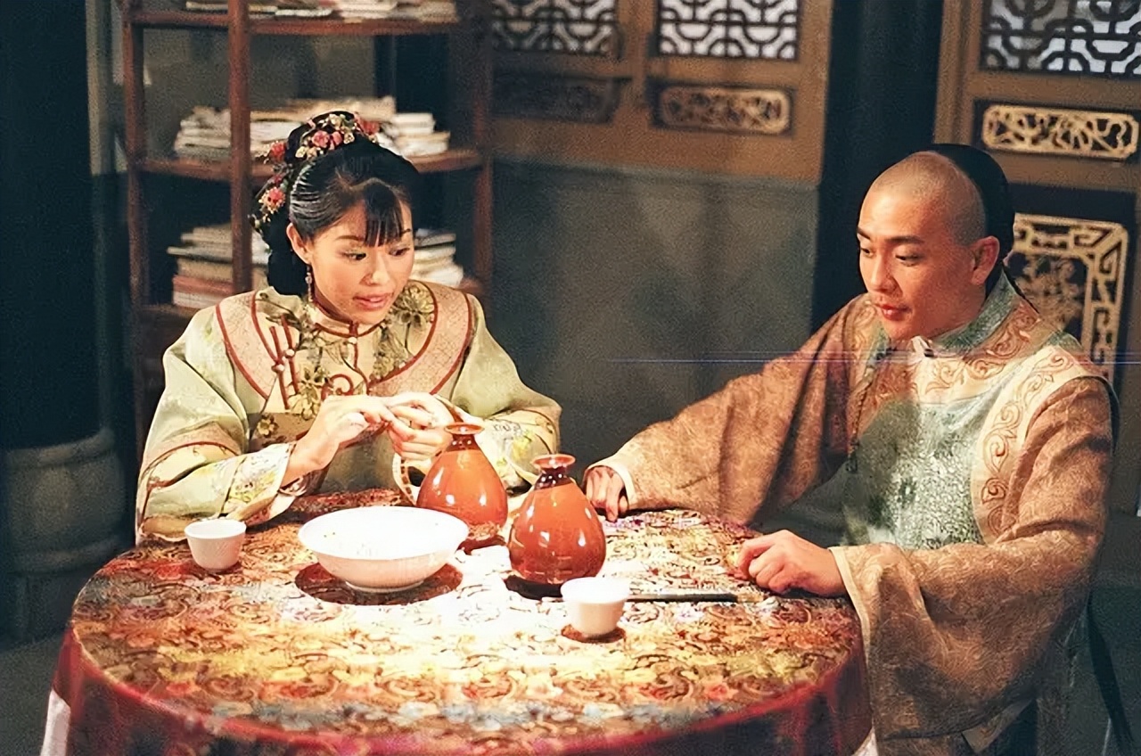 黄宗泽|黄宗泽胡杏儿被誉为金童玉女,源于TVB这部婆媳剧,可惜遗憾收场