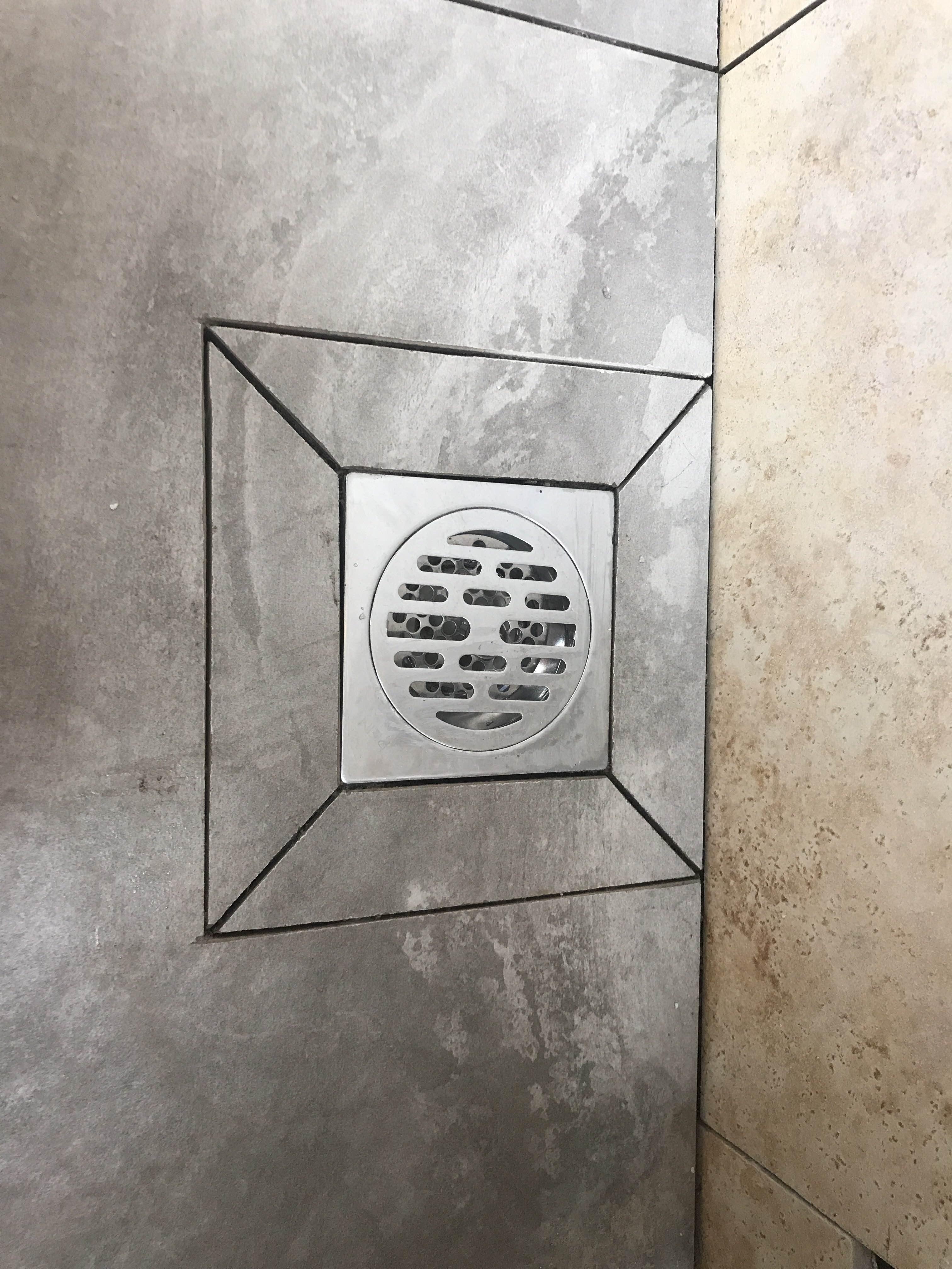 一刮风卫生间地漏就反味怎么办?