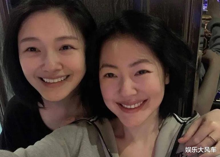 小S|小S分享趣事惹人嫌，爆料工作人员评她油发排泄物味，网友：欠揍