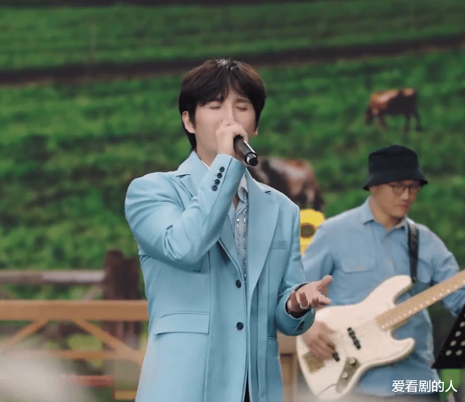 李沁|夏日毕业歌会：陆虎、张远合唱好听，周深《光亮》《如愿》意义大