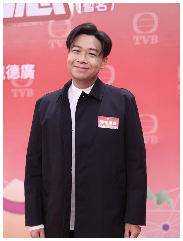 穿衣搭配|肥仔变韩国Oppa！TVB配角亮相开机仪式，瘦身成果显著惹人羡