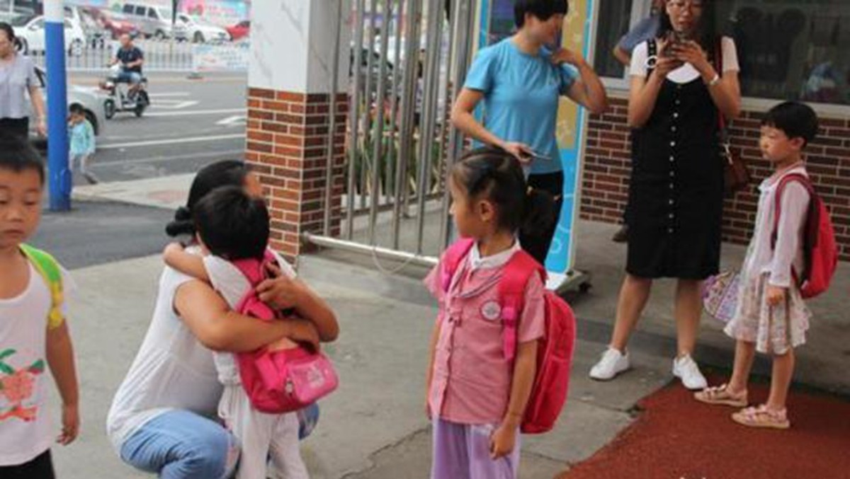 明日之后|“全职妈妈”和“职场妈妈”带的孩子有什么不同?差距很明显