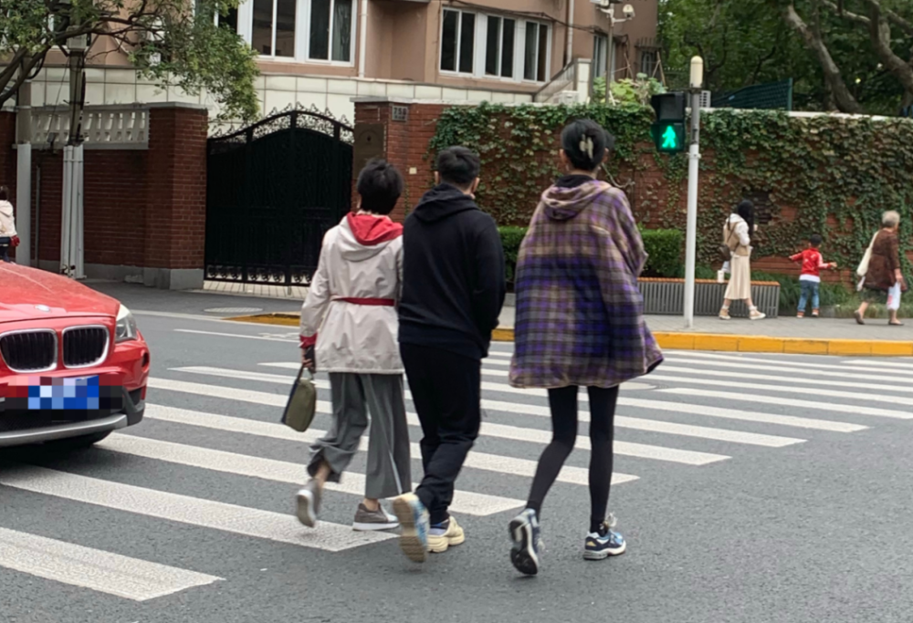 奚梦瑶|奚梦瑶晒健身照，体态优美似少女，分享与何猷君斗嘴日常尽显甜蜜