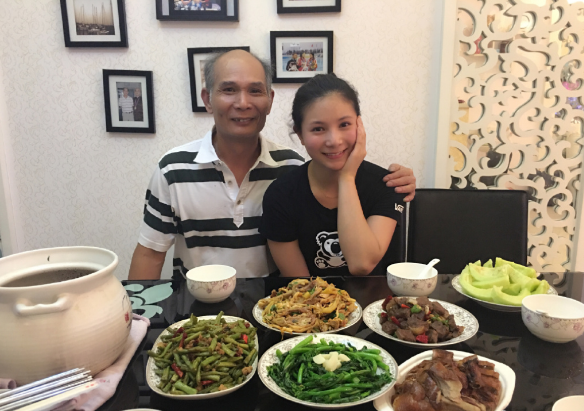 何姿|跳水女神何姿：4岁时妈妈去世，颜值与实力并存，不嫁豪门嫁师兄