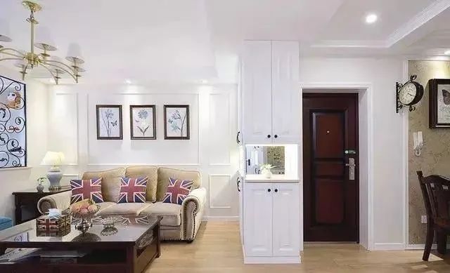 我家95平新房,全屋打满柜子太实用,客厅装个榻榻米邻居都效仿