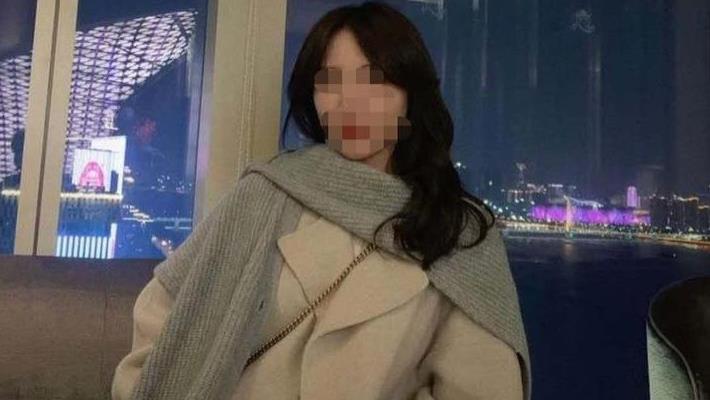 26岁漂亮女生两年向朋友借了1400万，怎么借得，又是如何花得？