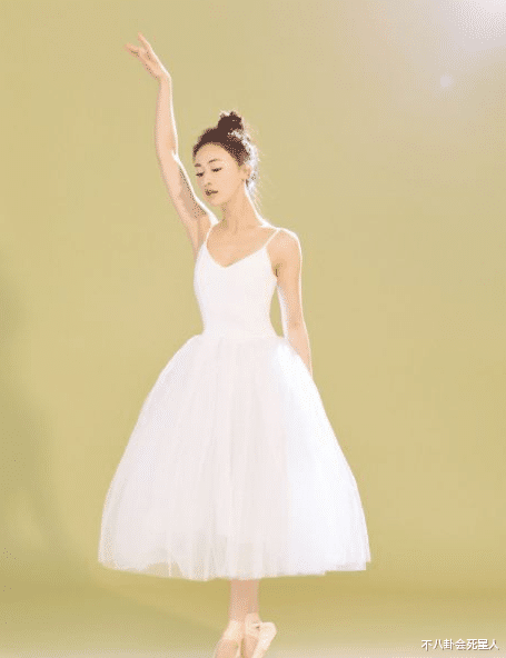 宁静|《浪姐3》宣传照定好排位？宁静郑秀妍衣服上万，阿sa穿两千的上衣