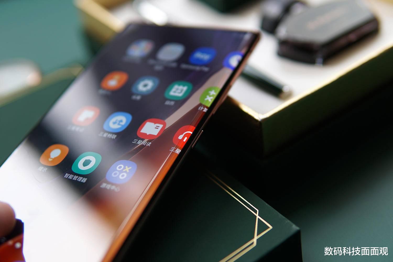 三星|安卓手机好评榜出炉，三星独占三席，小米表现抢眼