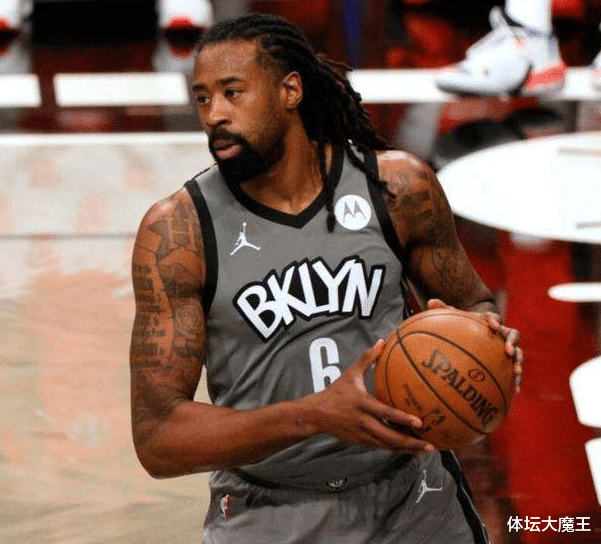 迈克尔·乔丹|惨遭湖人抛弃！小乔丹在NBA打14个赛季拿多少薪水？数字令人唏嘘