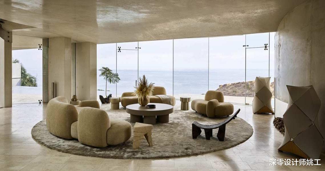 空间有限的小户型，可以从沙发入手，休闲椅搭配单人沙发堪称绝配