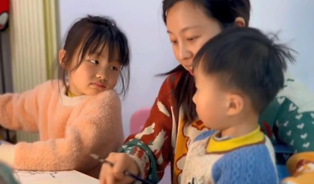 陈珊|田静素质高，不说杜新枝坏话，郭威吃鸡爪陪老婆，熊磊抱狗打点滴