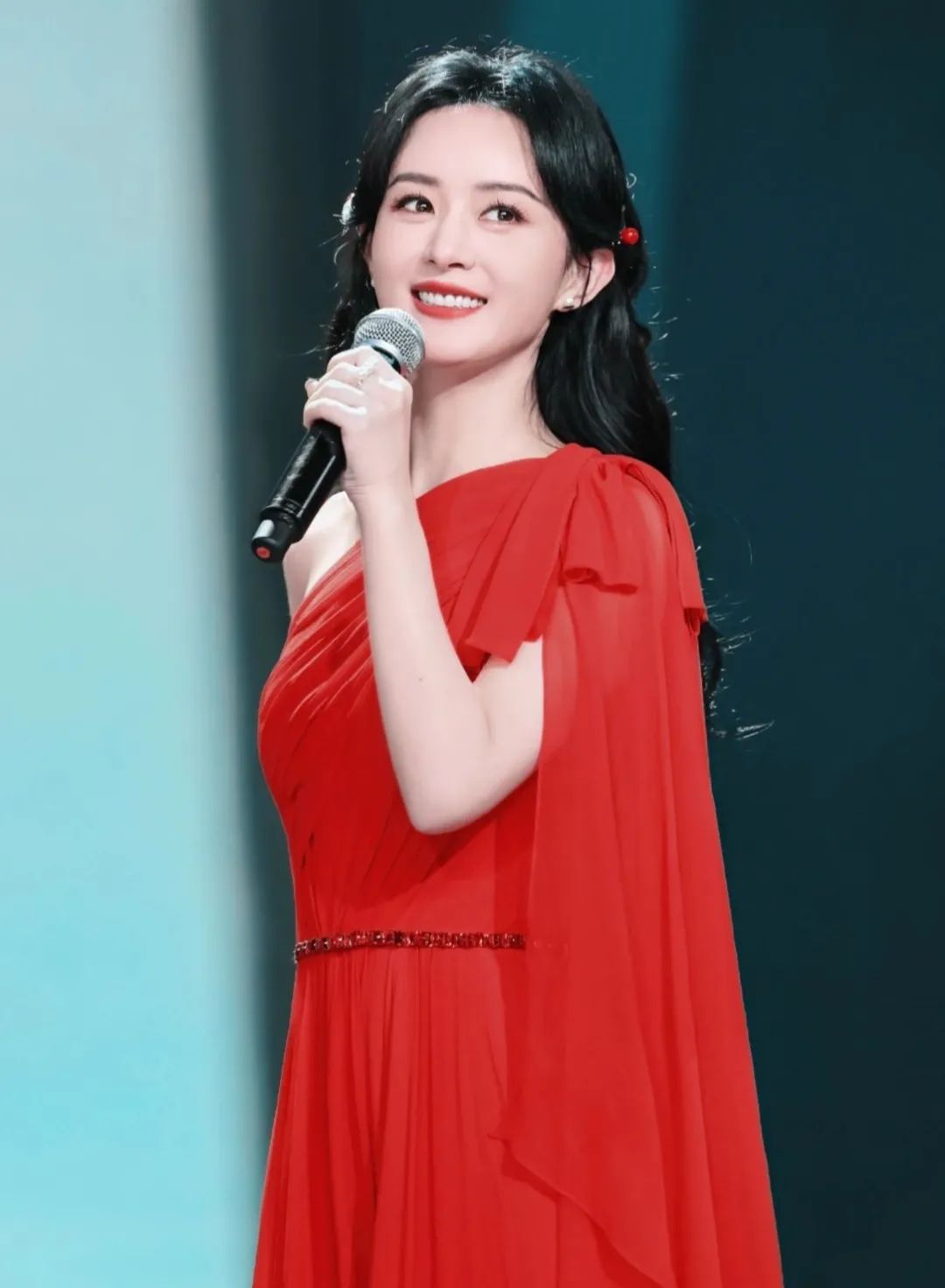 燃脂 被春晚上的赵丽颖惊艳了!她现在变化好大啊!