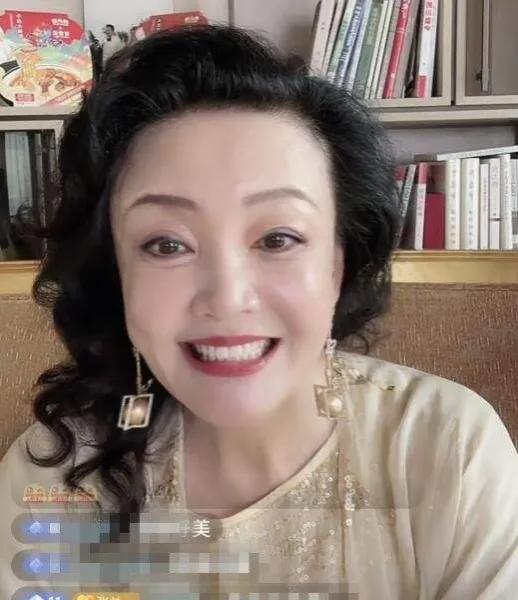 张兰|大S还不肯善罢甘休？疑泄露汪小菲私密录音，诬陷张兰夜总会上班