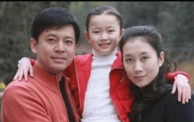 明星|曾经帅到窒息，现今苍老似鬼的8位明星：有人发腮，有人秃头