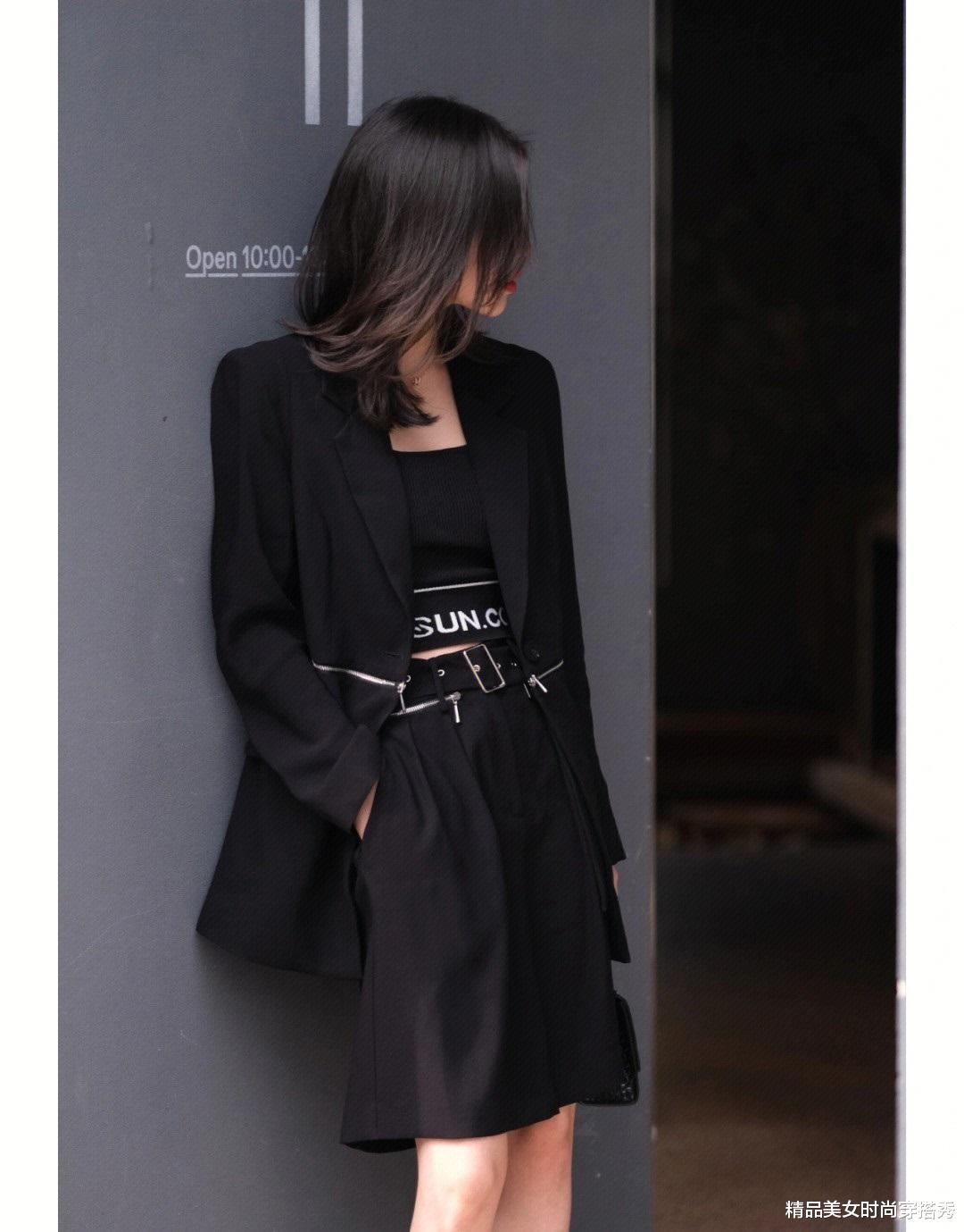 西装|西装+短裤通勤风满满的穿搭,让你的职场生活甜酷十足