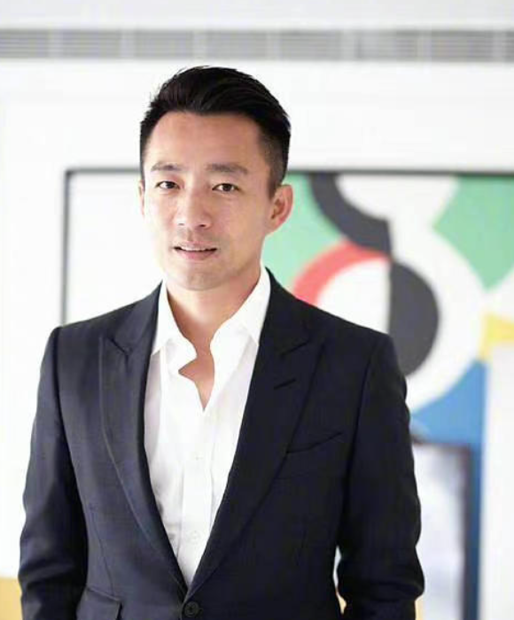 汪小菲|汪小菲拒绝提供抚养费！拖欠前妻超过500万，大S无奈上诉打官司