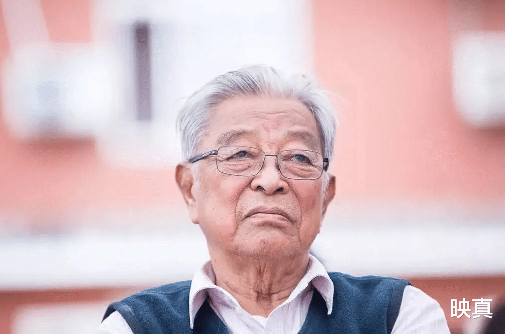 1979年,51岁褚时健出任卷烟厂厂长,遭到排挤,反击方式绝了