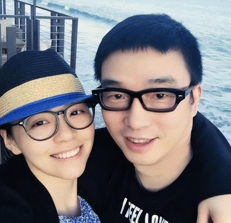 张靓颖|有种“整容”叫张靓颖离婚，前夫冯珂变化不大，她却像变了个人