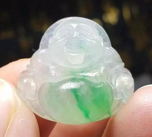 翡翠|什么是翡翠毛货?它和翡翠成品有什么区别?