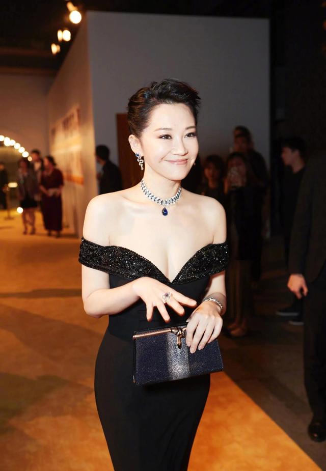 许晴|“艳名在外”的许晴,终于走到了今天这一步