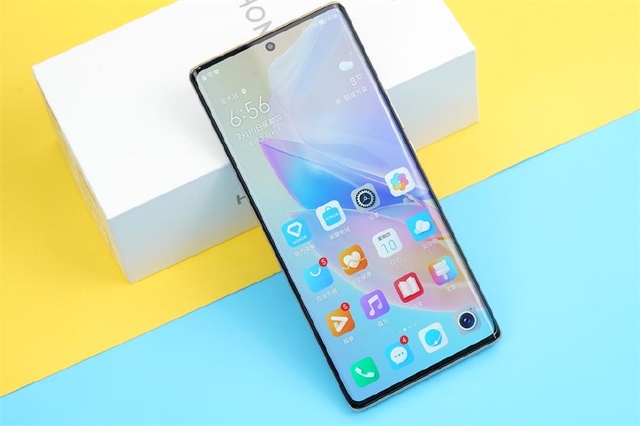 荣耀|2199元，荣耀悄悄发布新机