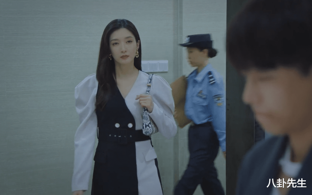 江疏影|《女士的法则》江疏影演律师，一集换三五套衣服，把职场当秀场？