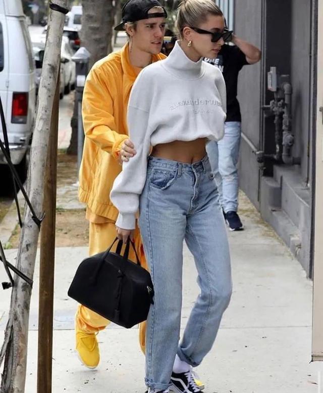 烫发|芭蕾风爆火,可女明星们爱的不是纯欲纱裙,而是油光发型???