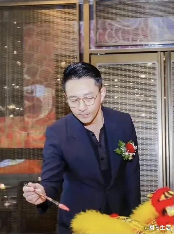 蔡徐坤|蔡徐坤和前公司在专辑著作权这块儿有了分歧，现如今他这边也挺难的