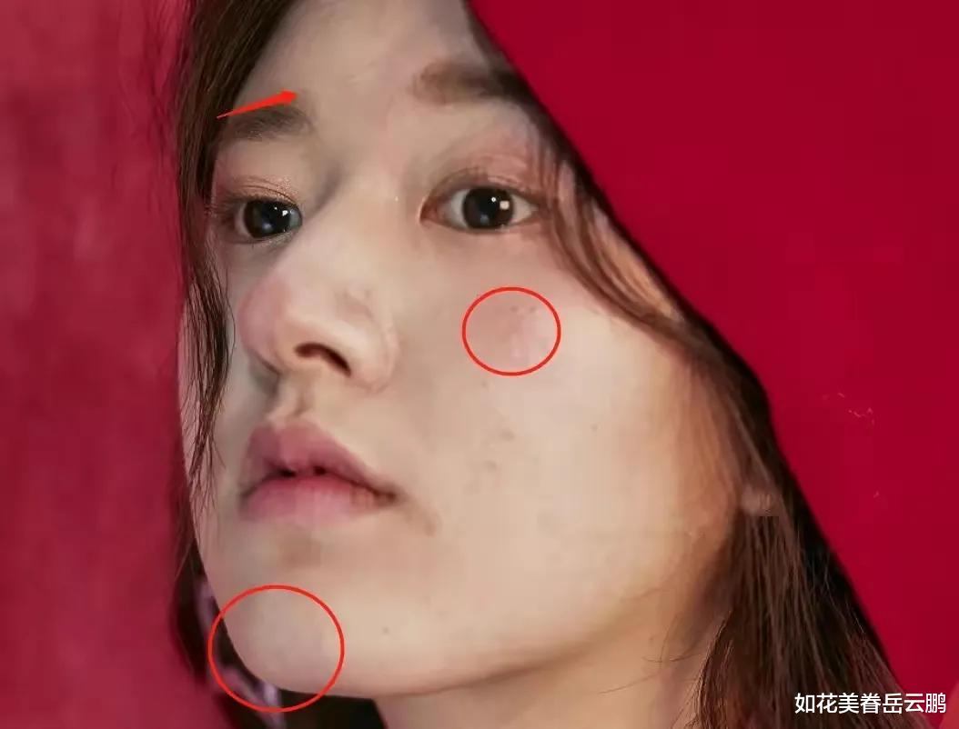 粉底 明星的皮肤真没有素人好，痘印粉刺好明显，全靠粉底滤镜撑