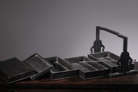 小叶紫檀|清 小叶紫檀四层提梁盒