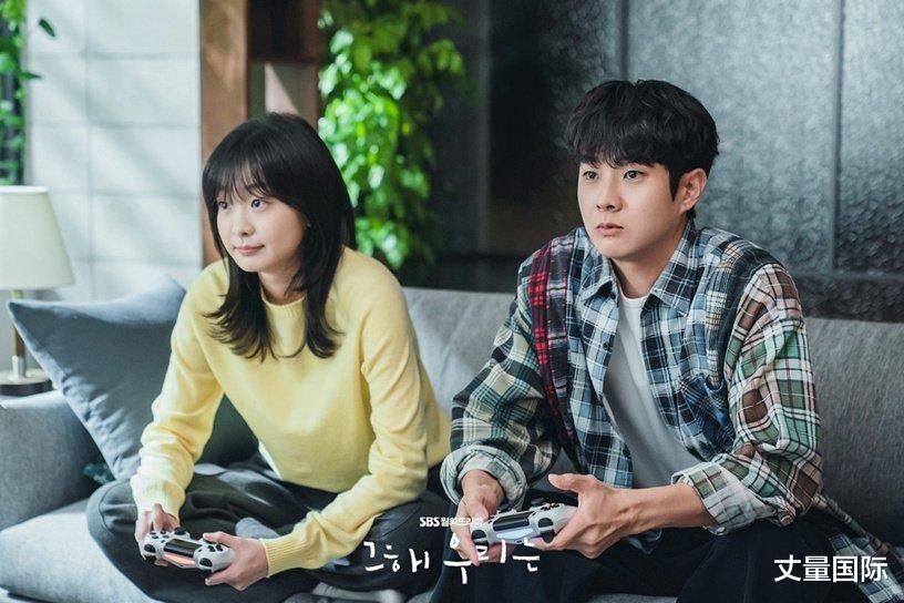 那年我们|《那年我们》剧中隐藏细节解析！国延秀爱上崔雄全因为一碗拌面？