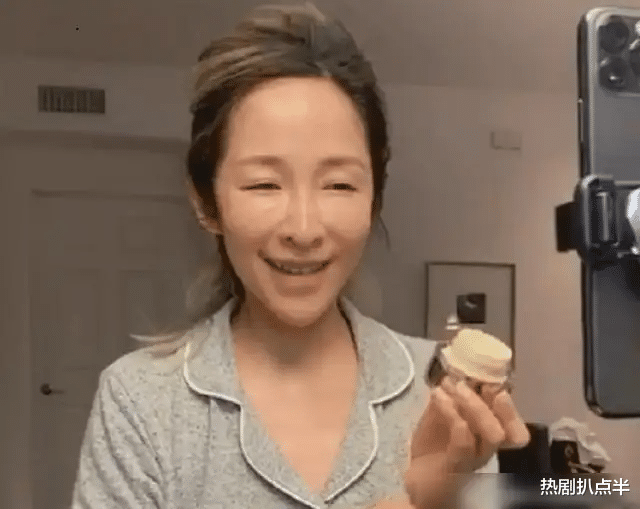 眼妆|全靠眼妆“续命”？这些女星素颜小眼睛就剩一条缝，“吓”到我了