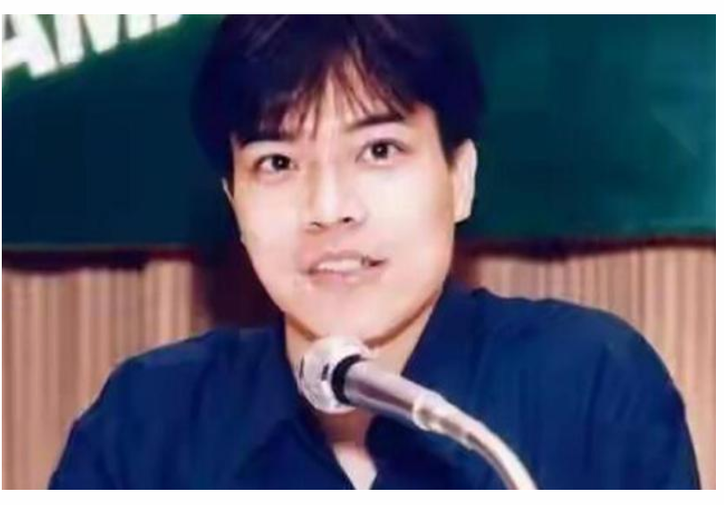 洪朝丰|洪朝丰：年轻时和宝咏琴恋爱，60岁宣布出柜