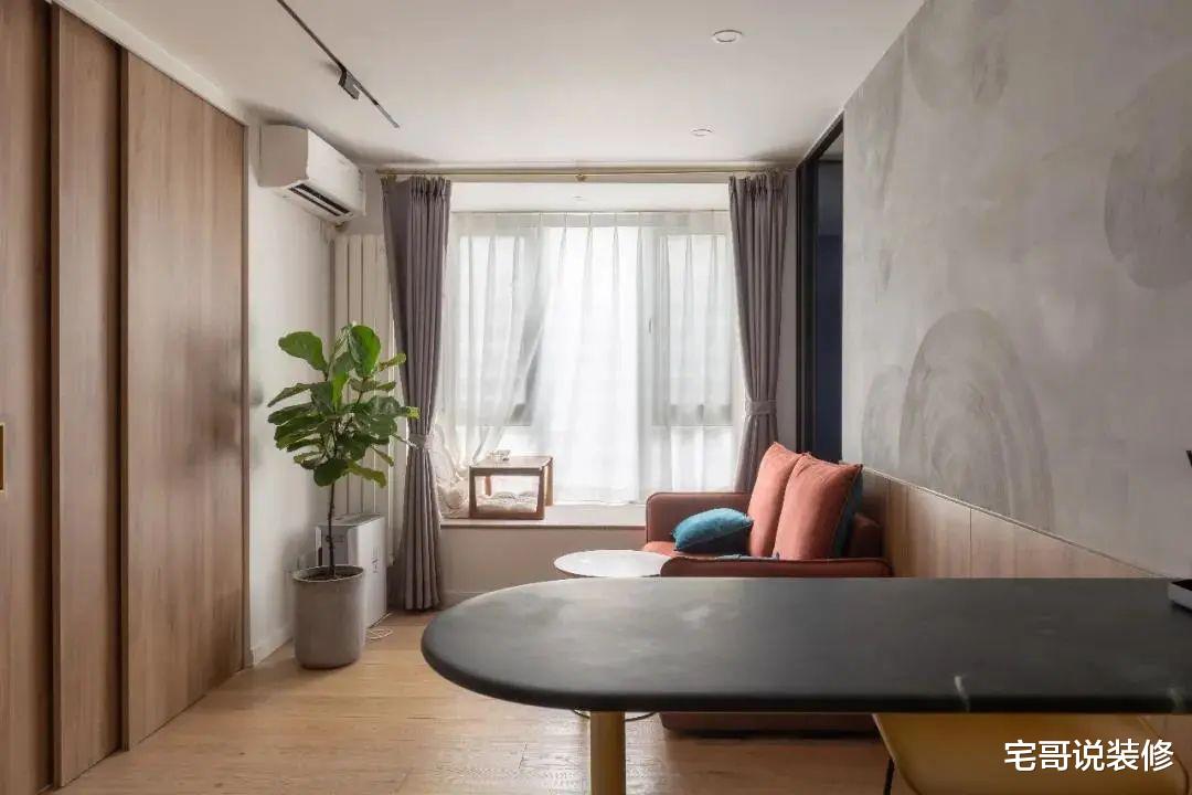 一家3口挤46㎡小家,设计师巧妙从各处“偷”空间,1居变2居,真牛