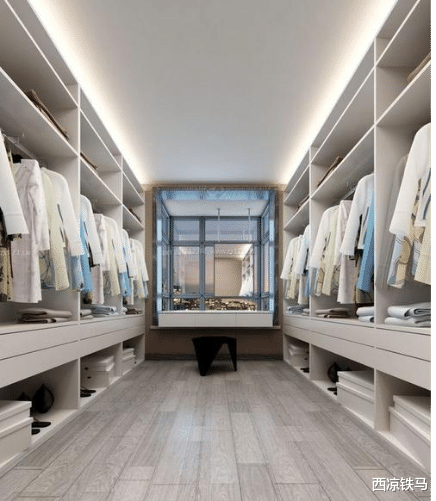 装修时头脑一热，把主卫改成了衣帽间，问题接踵而来，毫不省心