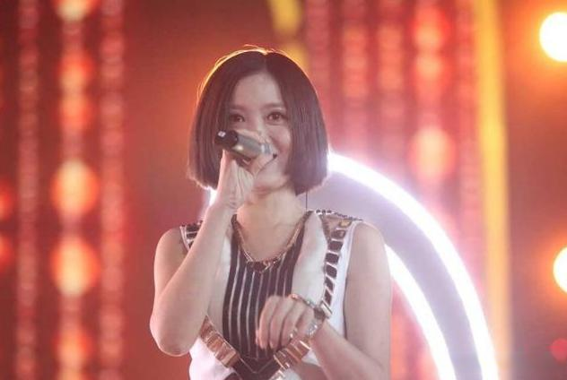 那英|狂人那英：刀郎的歌农民才喜欢，毁掉姚贝娜，骂赵丽颖是妖精