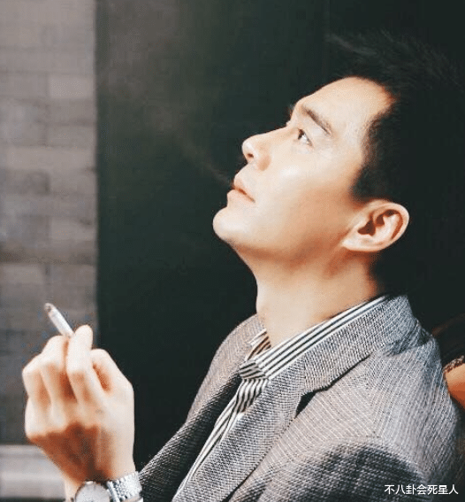 张嘉益|16位内地中老年男星现状,走路直不起腰,头发花白,秃头发福