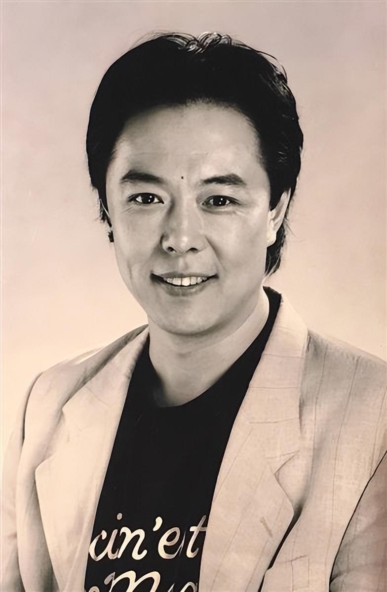 张铁林|张铁林：离过一次婚，被两位前女友告上法庭，人设坍塌