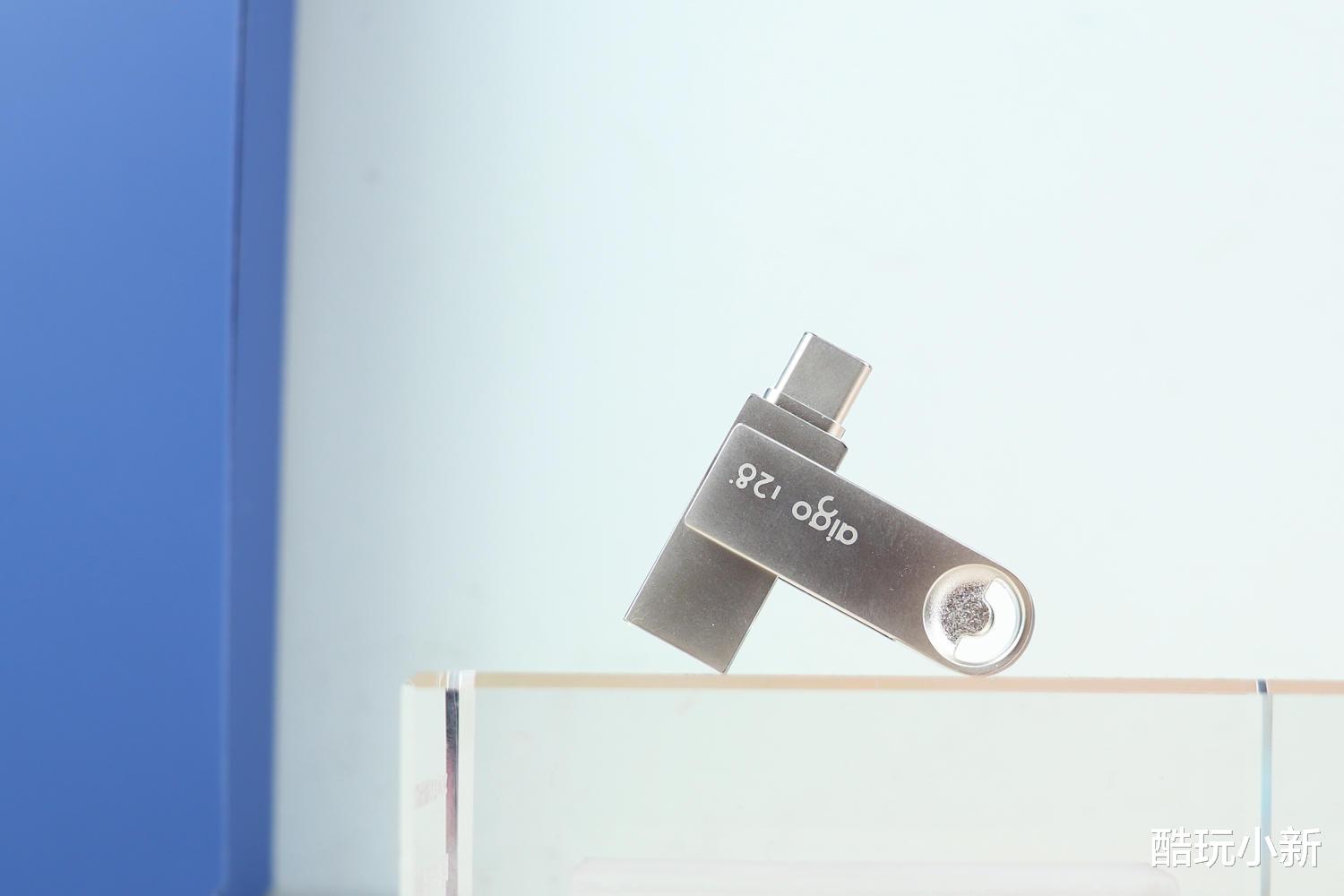 aigo|全金属机身,小身材大容量 aigo U盘USB3.2高速体验