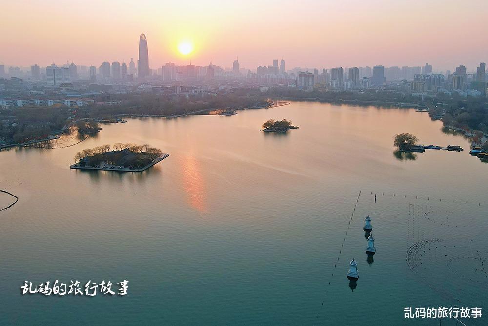 露营|中国第一泉水湖，济南三大名胜之一，有四大奇特现象你都知道吗？
